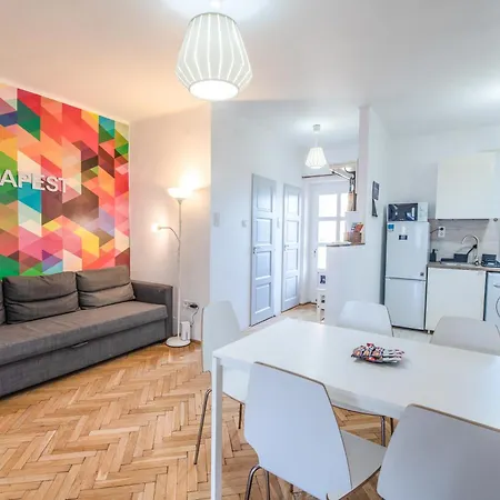 Polygonia Апартаменты *